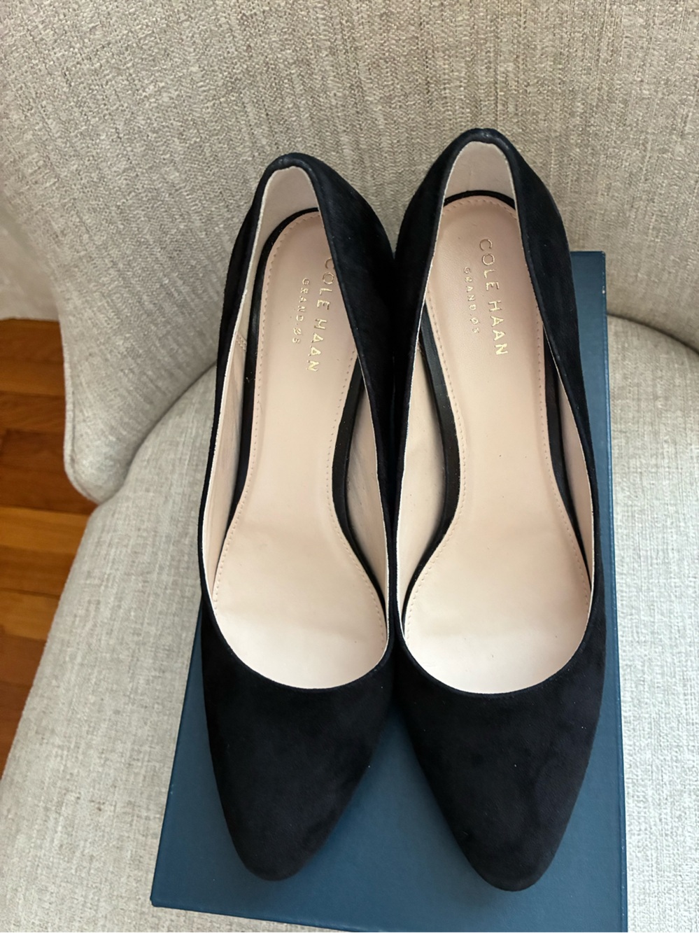 Cole Haan Alanna block heel pump in black suede. - Picture 6 of 11